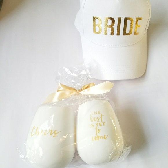 Betsey Johnson Accessories - Bride set 2 wine glass 1 hat